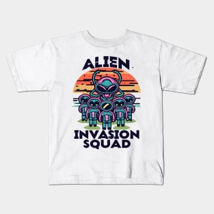 Retro Invasion: Alien Invasion Squad Tee Kids T-Shirt